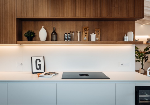 Cucina in stile moderno di 20 di Alexandra Designer