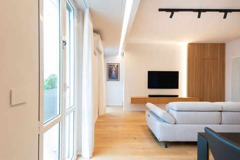 Soggiorno in stile contemporaneo di 33 di Frame Farm - Architecture & Design