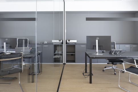 Studio in stile contemporaneo di 40 di COBE architetti