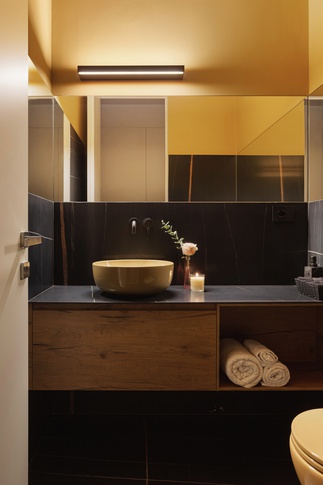 Bagno di Servizio in stile contemporaneo di 2 di TGA_Studio Bagno di Servizio in stile contemporaneo di 2 di TGA_Studio