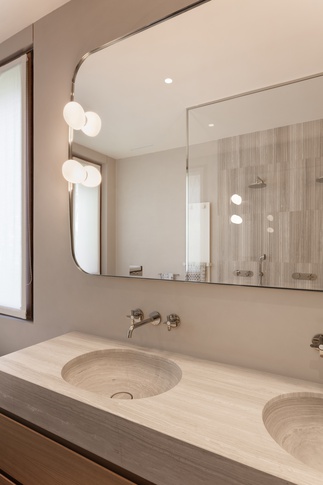 Bagno in stile contemporaneo di 20 di NOMADE ARCHITETTURA