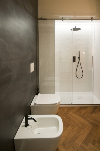 Bagno in stile contemporaneo di 7 di NZstudio architettura e design Bagno in stile contemporaneo di 7 di NZstudio architettura e design