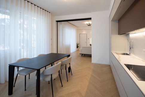 Cucina in stile moderno di 15 di Enzo Razzano Architettura