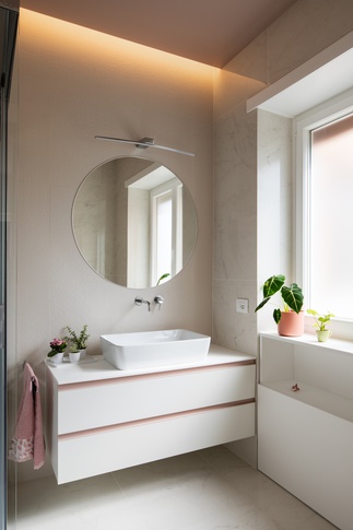Bagno in stile moderno di 6 di Architetti 07am