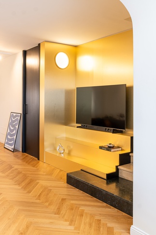 Soggiorno in stile eclettico di 25 di italo armone design studio