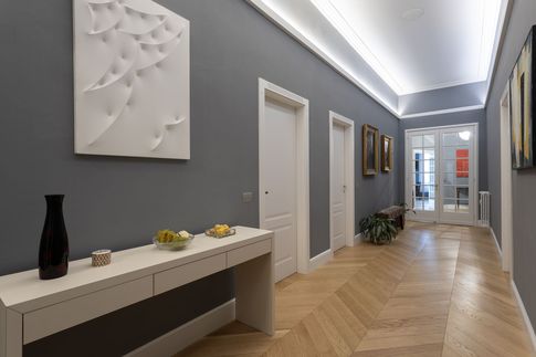 Corridoio in stile eclettico di 27 di Architetto Francesco Franchini