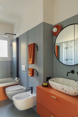 Bagno in stile moderno di 5 di Arch. Martina Pozzi MP_archistudio Bagno in stile moderno di 5 di Arch. Martina Pozzi MP_archistudio