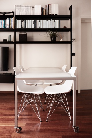 Open Space in stile contemporaneo di 20 di In Casa Design Open Space in stile contemporaneo di 20 di In Casa Design