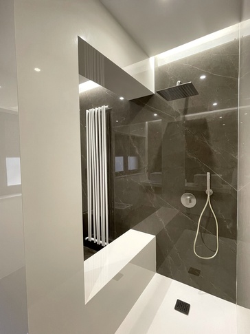 Bagno in stile contemporaneo di 8 di IMA STUDIO Bagno in stile contemporaneo di 8 di IMA STUDIO