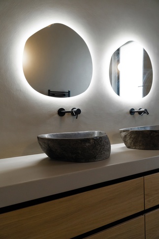 Bagno in stile soft industrial di 11 di Simona Fogalesi interior designer