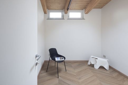 Studio in stile contemporaneo di 8 di Studio 3Mark