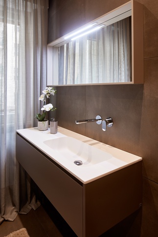 Bagno in stile contemporaneo di 5 di Spazio Progetto