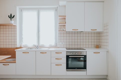 Cucina in stile moderno di 10 di L’usine
