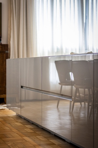 Soggiorno in stile moderno di 70 di Guzlive
