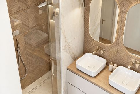 Bagno in stile moderno di 4 di Arcangelo Primato Bagno in stile moderno di 4 di Arcangelo Primato