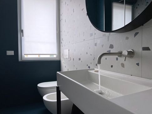 Bagno in stile contemporaneo di 5 di architempore Bagno in stile contemporaneo di 5 di architempore