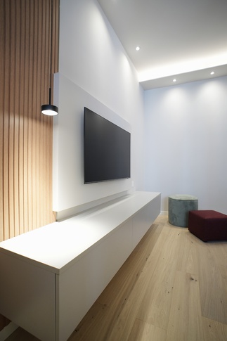 Soggiorno in stile contemporaneo di 20 di Rinnova Home 3d