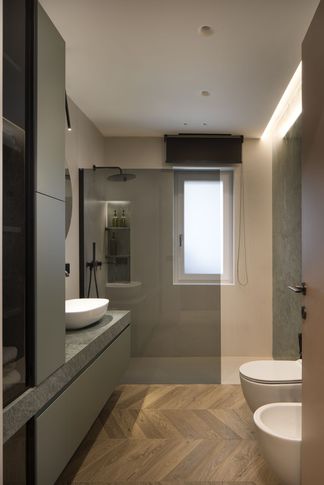 Bagno in stile contemporaneo di 6 di Valentina Buonanno