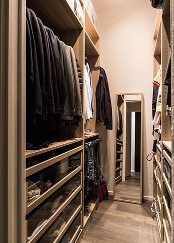 Cabina Armadio in stile contemporaneo di 4 di DOME studio