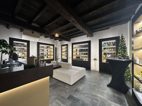 Open Space in stile contemporaneo di 60 di JFD Juri Favilli Design Open Space in stile contemporaneo di 60 di JFD Juri Favilli Design