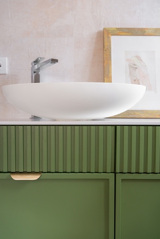 Bagno in stile contemporaneo di 5 di Laura Mapelli Architetto