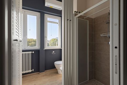 Bagno in stile contemporaneo di 12 di alberto4house Bagno in stile contemporaneo di 12 di alberto4house