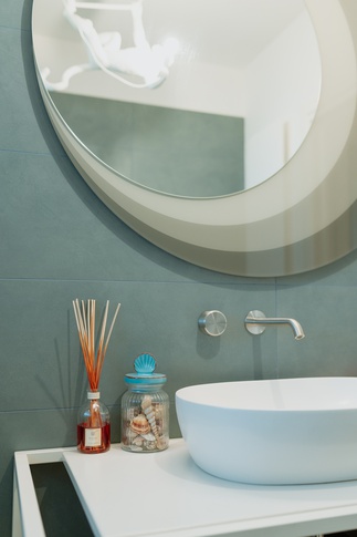 Bagno in stile contemporaneo di 5 di Gianluigi Sputore Architetto Bagno in stile contemporaneo di 5 di Gianluigi Sputore Architetto