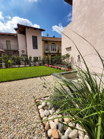 Terrazza in stile contemporaneo di 92 di Studio MAC