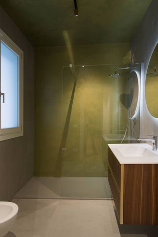 Bagno in stile eclettico di 5 di MICHELE VOLPI STUDIO INTERIOR DESIGN