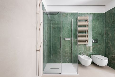 Bagno in stile contemporaneo di 8 di Caprioli Architetti Bagno in stile contemporaneo di 8 di Caprioli Architetti