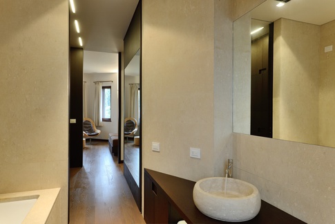 Bagno in stile moderno di 4 di RGAstudio