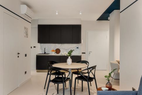 Open Space in stile minimal di 28 di Sofia Carta Studio