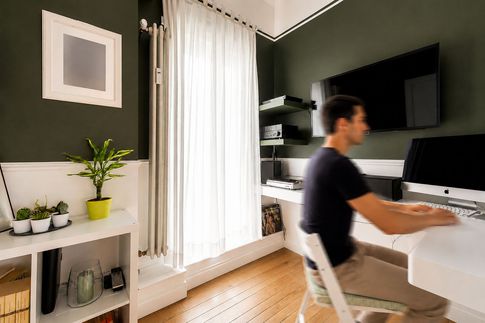 Studio in stile classico di 13 di Equus Architects
