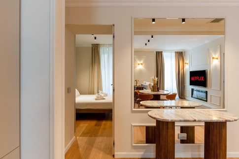 Open Space in stile contemporaneo di 25 di FCInteriorDesignStudio | Open Space in stile contemporaneo di 25 di FCInteriorDesignStudio |