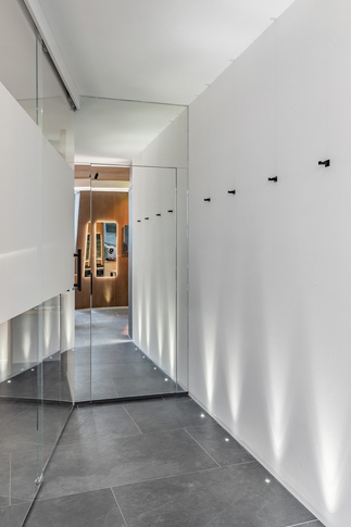 Open Space in stile moderno di 80 di Arredamenti Andalo