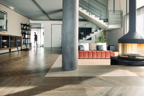 Soggiorno in stile eclettico di 150 di Lorenzo Franzi | Fotografia