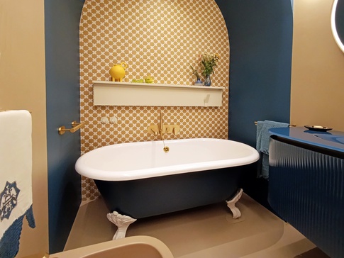 Bagno in stile maximalista di 6 di Rachele Biancalani Studio Bagno in stile maximalista di 6 di Rachele Biancalani Studio