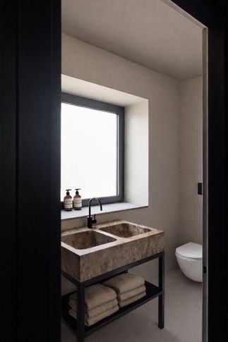 Bagno in stile minimal di 4 di MGK | Mohamed Keilani Studio Bagno in stile minimal di 4 di MGK | Mohamed Keilani Studio