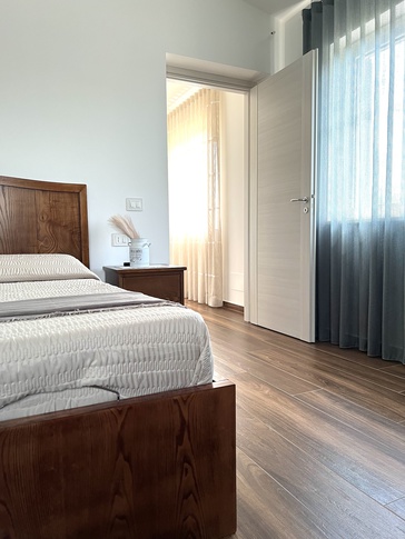 Camera da Letto in stile contemporaneo di 20 di DANIELA VERTA interiors