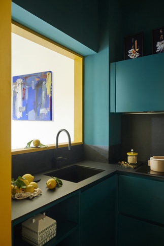 Cucina in stile pop art di 85 di Chantal Forzatti architetto