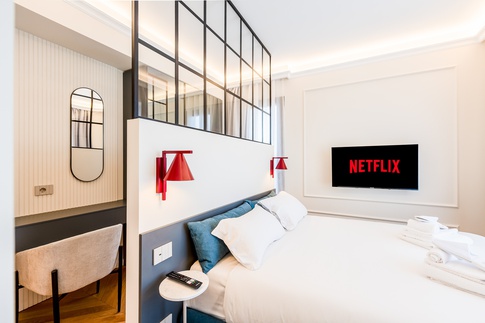 Camera da Letto in stile contemporaneo di 13 di FCInteriorDesignStudio |