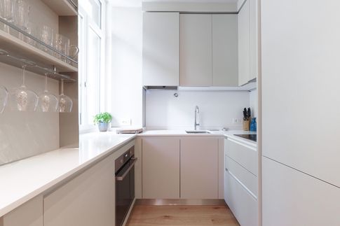 Cucina in stile scandinavo di 8 di Desearq studio - architettura e interior design