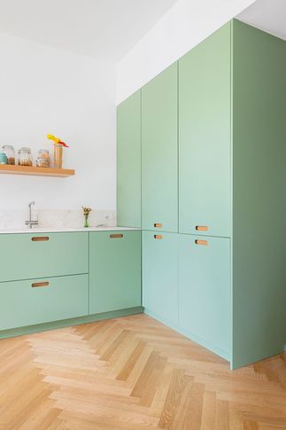 Cucina in stile contemporaneo di 20 di tIPS ARCHITECTS