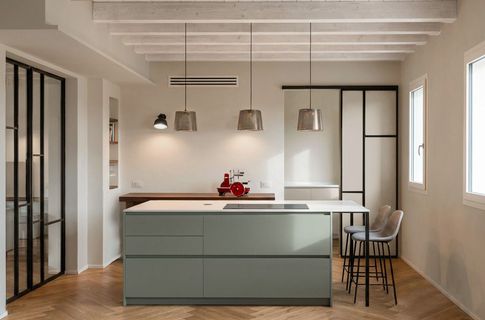 Cucina in stile contemporaneo di 20 di Giulia Dagheti Architetto