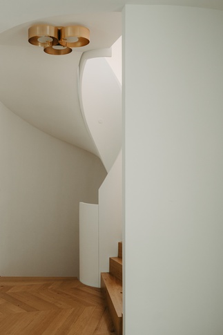 Open Space in stile glamour di 150 di Architetto Michelangelo Todisco