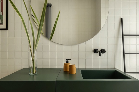 Bagno in stile contemporaneo di 6 di Subconscio studio