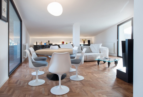Soggiorno in stile moderno di 42 di L2 architecture + interior design