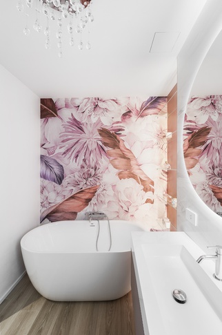 Bagno in stile contemporaneo di 5 di DQA Studio di architettura