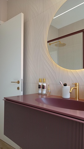 Bagno in stile contemporaneo di 5 di Melissa Domenici Architetto