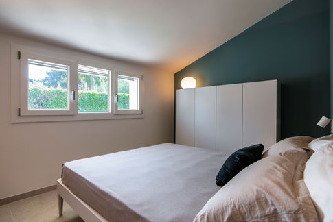 Camera da Letto in stile minimal di 10 di Cariolato Arredamenti